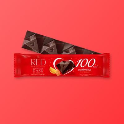RED - HORKÁ ČOKOLÁDA S MANDĽAMI A POMARANČOVOU PRÍCHUŤOU - 26g